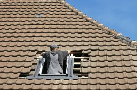 Pose de velux - Passavant-la-Rochère